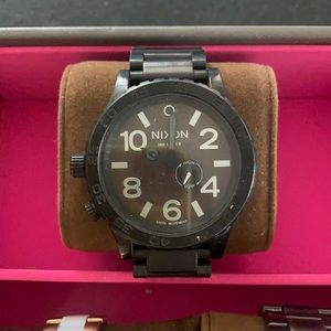 Nixon 51/30, black, wood grain.